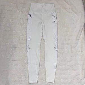 Buffbunny Miles Marble Leggings (white marble, M)